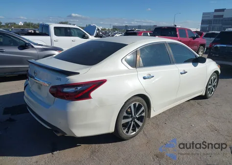 2017 Nissan Altima 2.5 Sr из США, поврежденный, VIN 1N4AL3APXHC181083